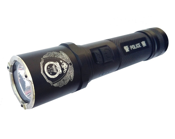 基礎(chǔ)型強(qiáng)光手電